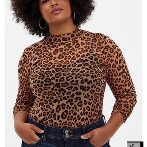 TORRID MESH MOCK NECK LONG SLEEVE TOP SIZE 2
